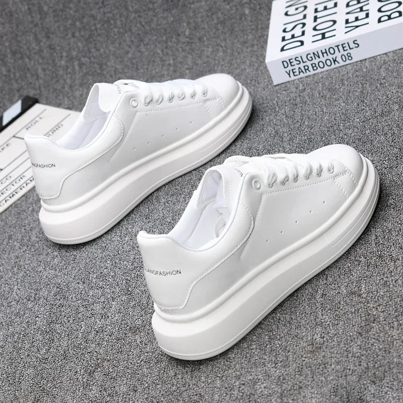 Brand fashion men's shoes, black glossy men's thick-soled white sneakers for couples, sports tennis shoes, outdoor walking shoes